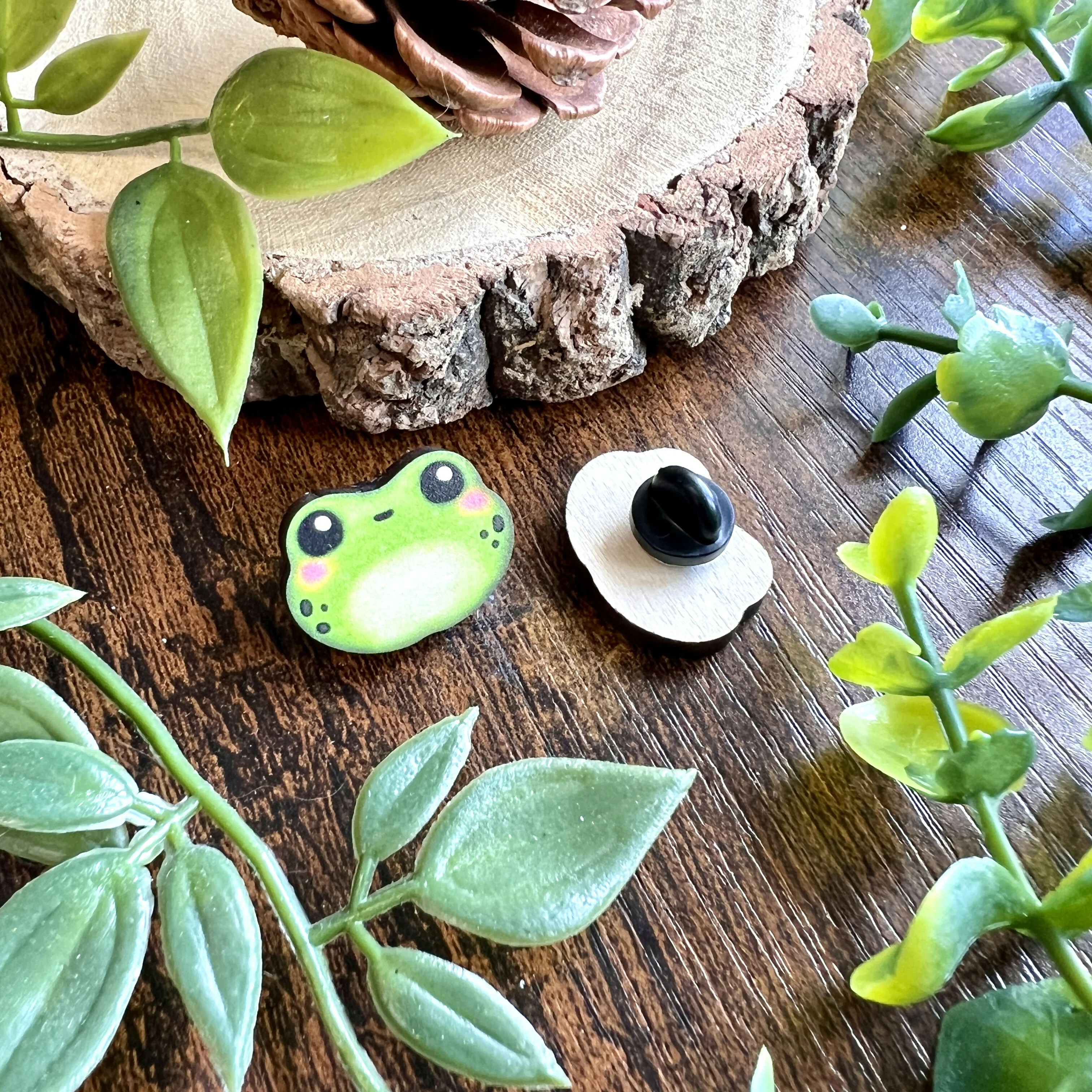 Algae the Frog Wooden Pin - Image 5