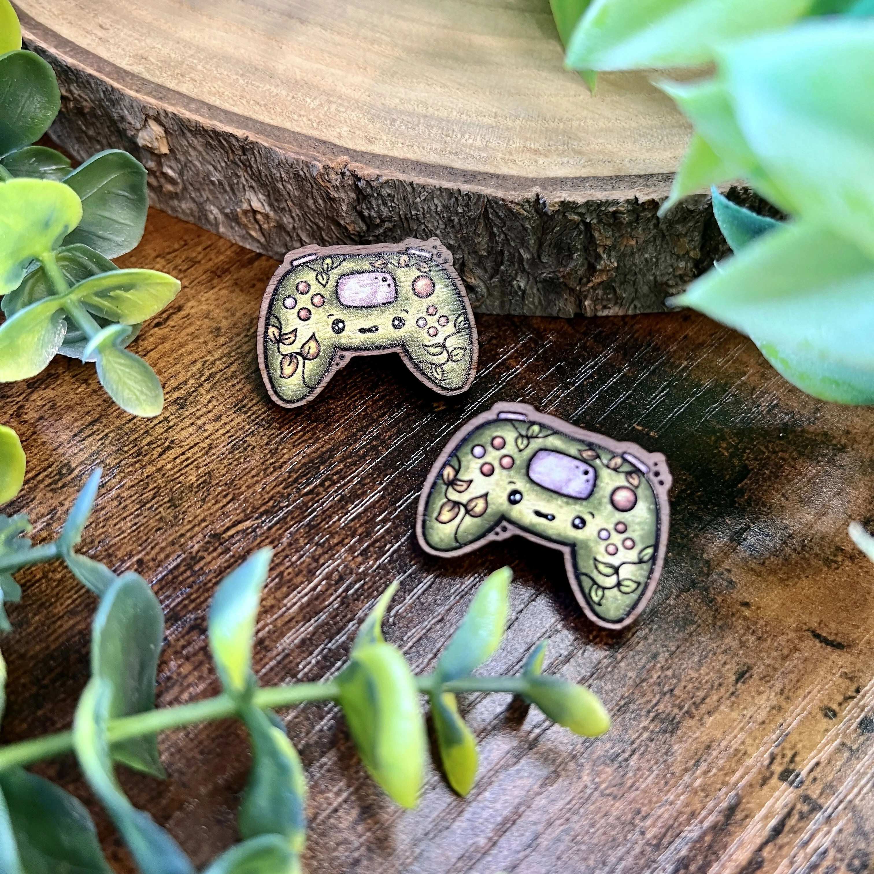 Cosy Gamepad Wooden Pin - Image 4